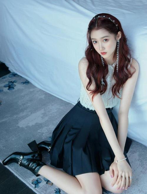 关晓彤最新八卦爆料,神秘男友身份引热议！